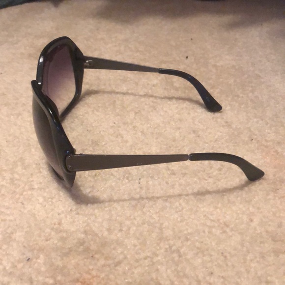 Michael Kors Sunglasses - Picture 2 of 5